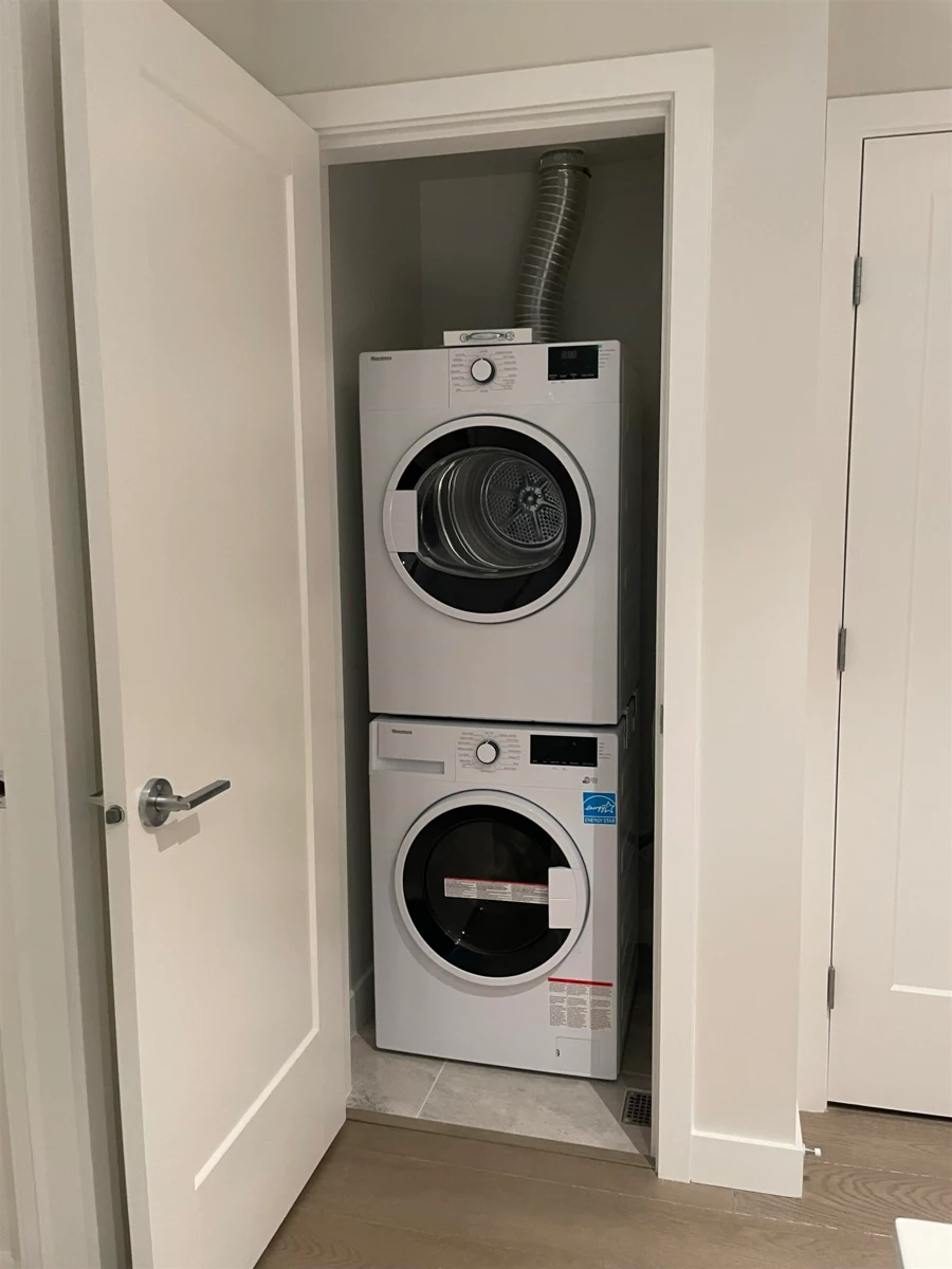 Front Yard Photo of 107 5608 Berton Avenue, University Endowment Lands, BC