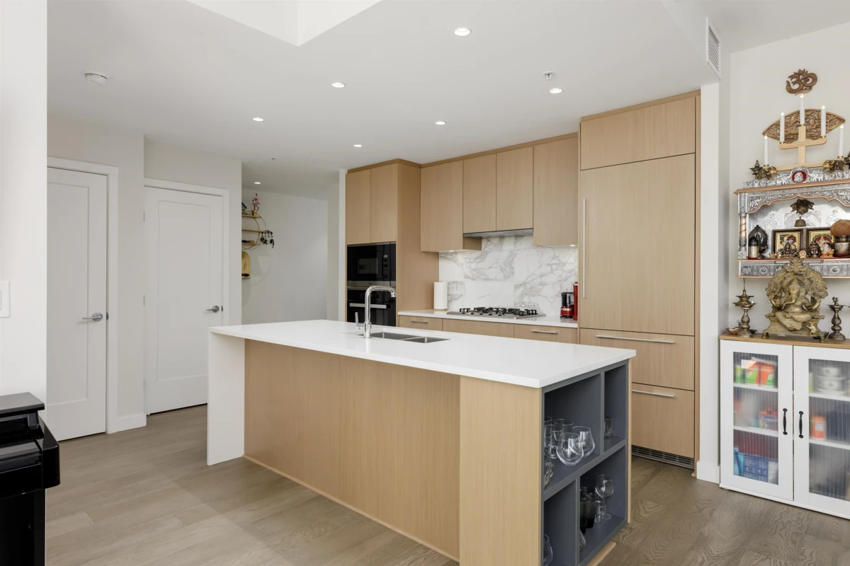 Kitchen Photo of 107 5608 Berton Avenue, University Endowment Lands, BC