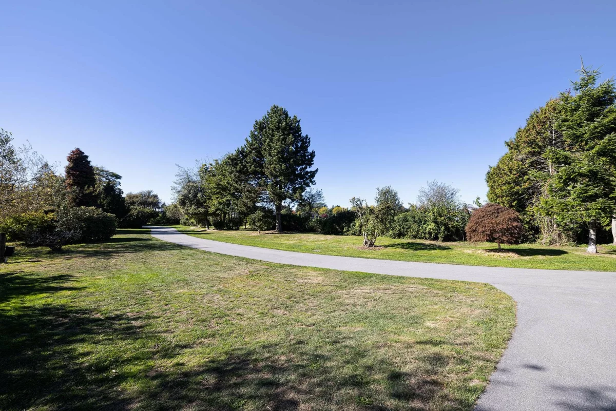 Bedroom 4 Photo of 801 10780 No. 5 Road, Richmond, BC