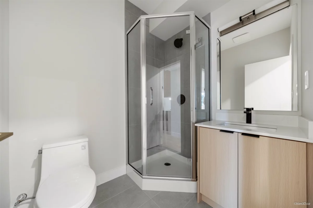 Hot Tub / Spa Photo of 971 Adderley Street, North Vancouver, BC