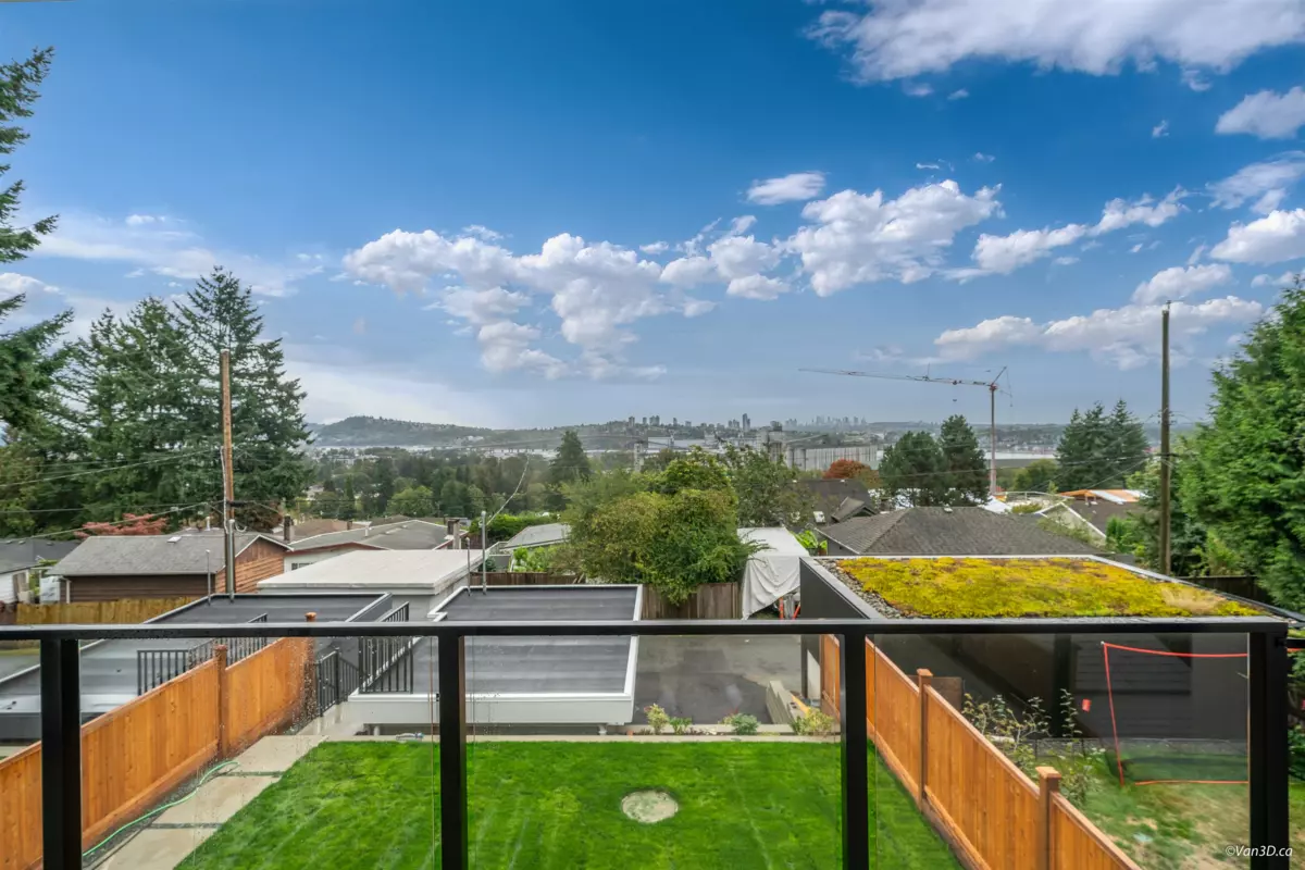 Outdoor Patio Photo of 971 Adderley Street, North Vancouver, BC