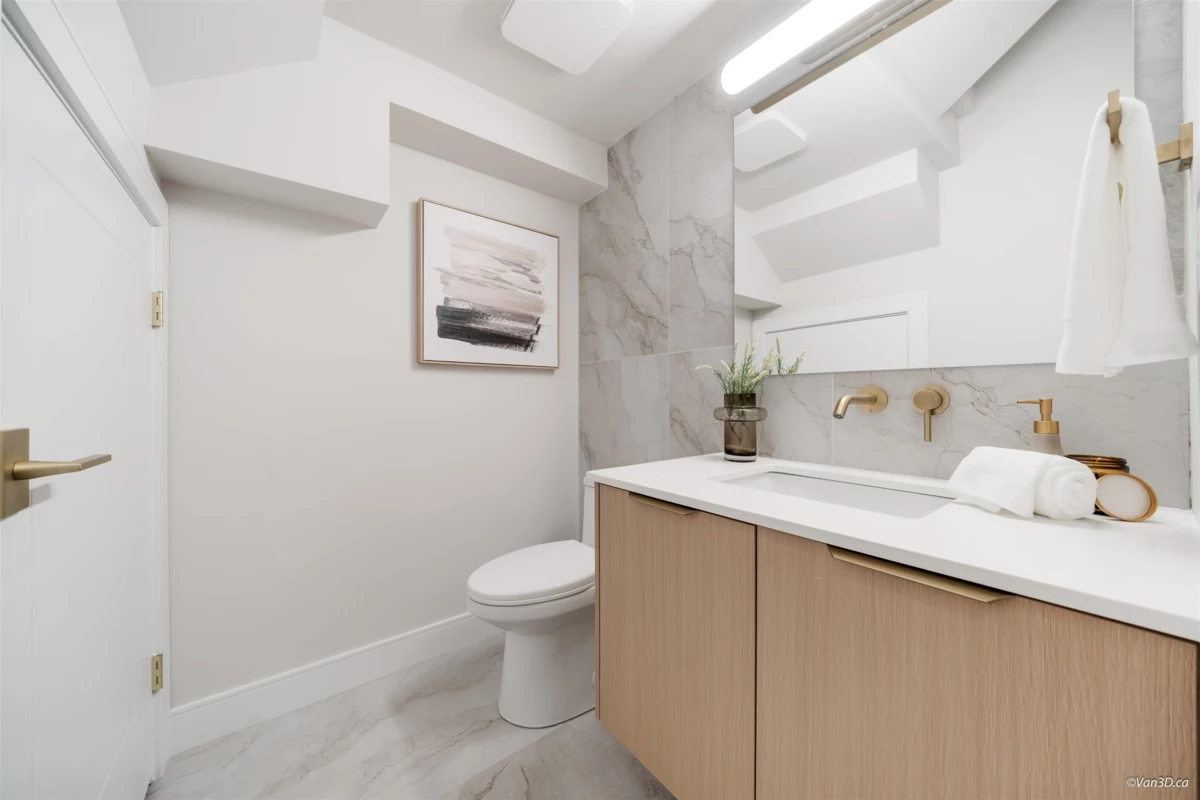 Swimming Pool Photo of 971 Adderley Street, North Vancouver, BC