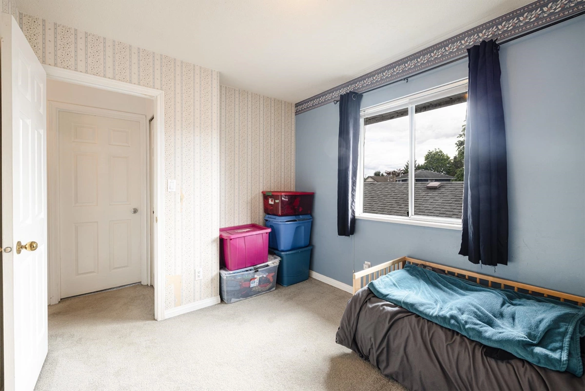Garage Interior Photo of 19625 Park Road, Pitt Meadows, BC