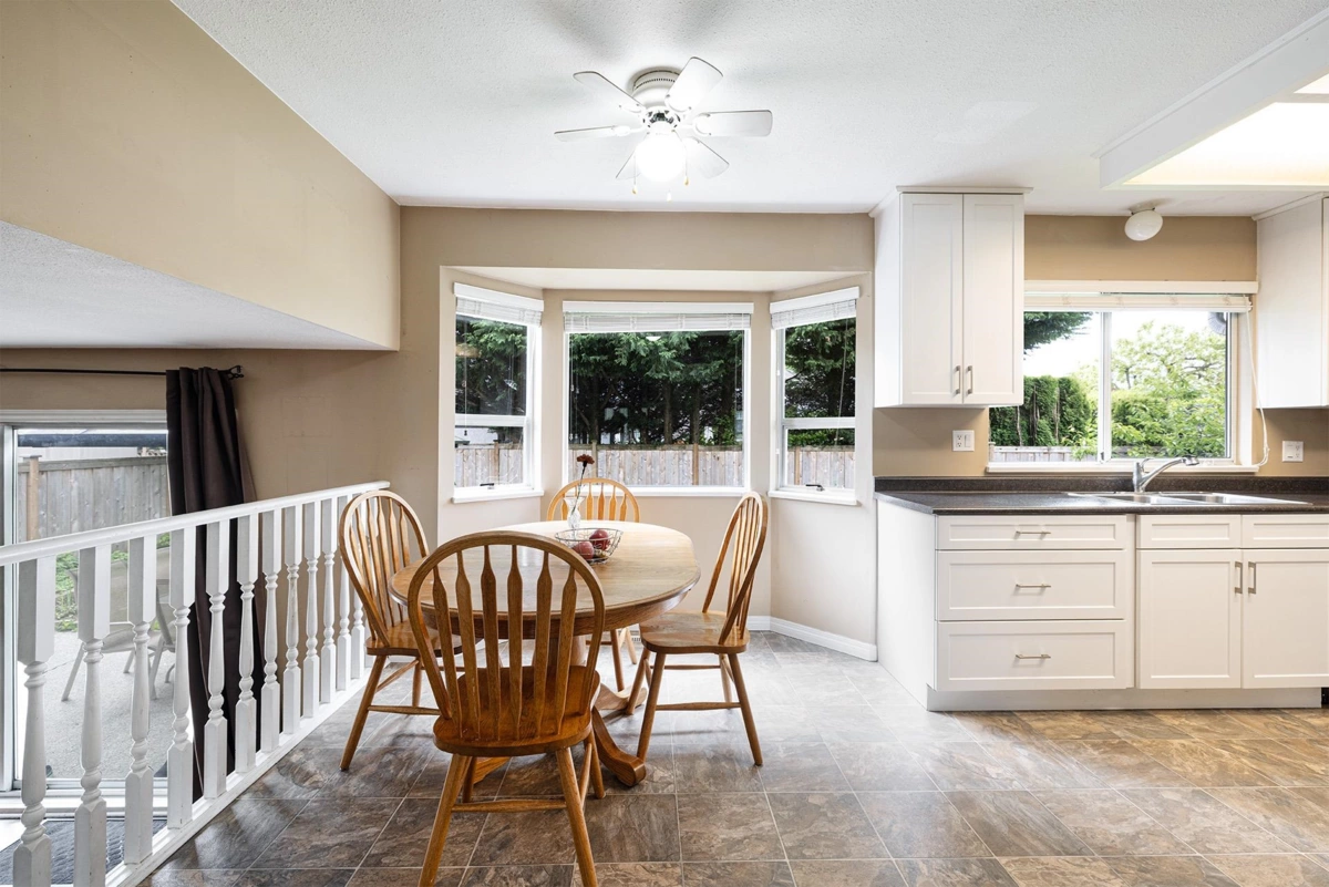 Kitchen Photo of 19625 Park Road, Pitt Meadows, BC