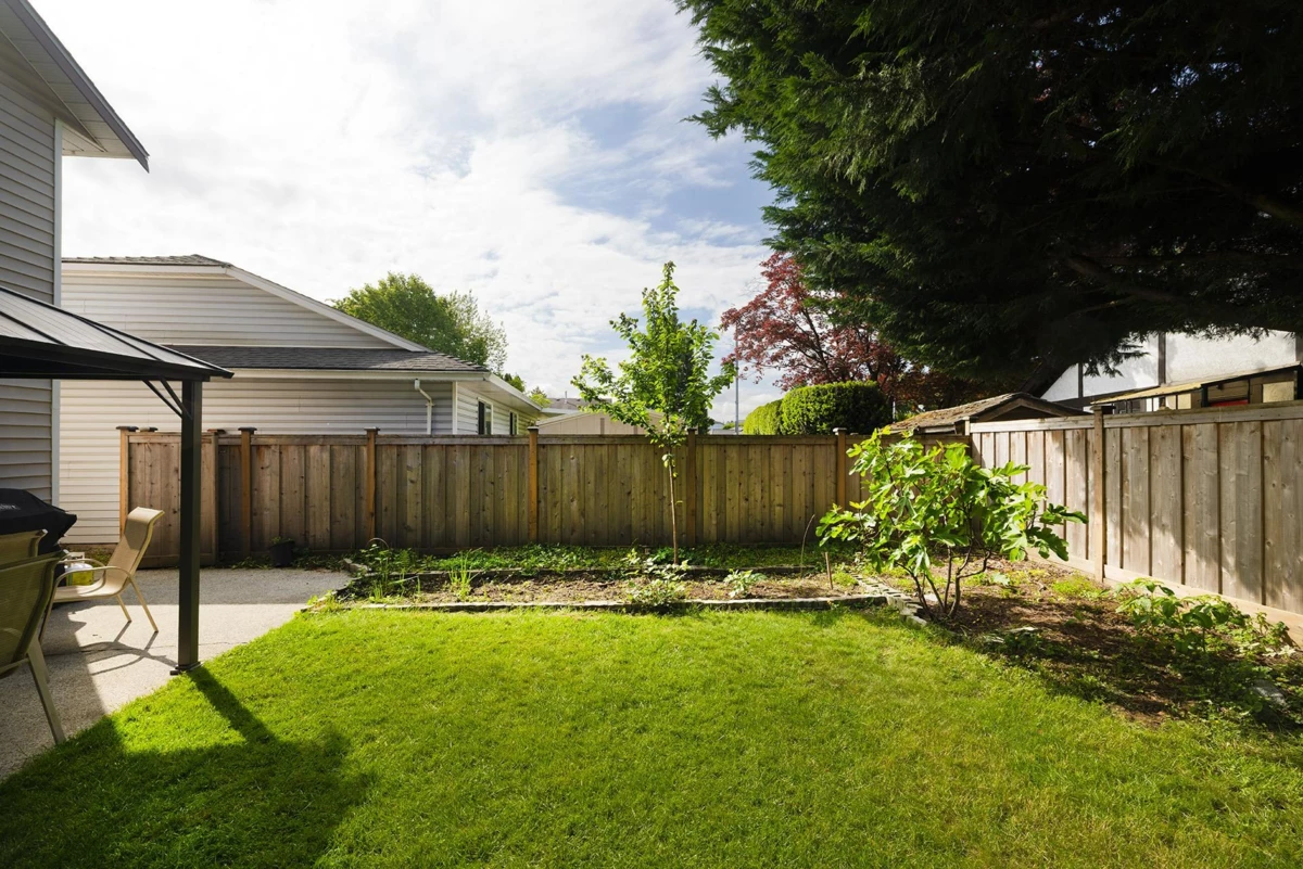 Outdoor Deck Photo of 19625 Park Road, Pitt Meadows, BC