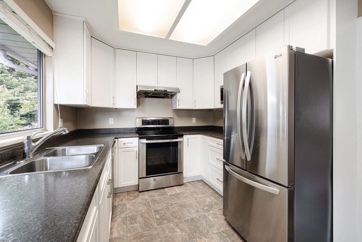 Powder Room Photo of 19625 Park Road, Pitt Meadows, BC
