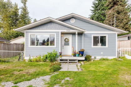 765 Cascade Crescent, Gibsons, BC, Gibsons — Single Family Residence for sale