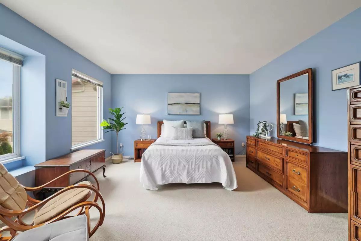 Hallway Photo of 5551 Rowling Place, Richmond, BC