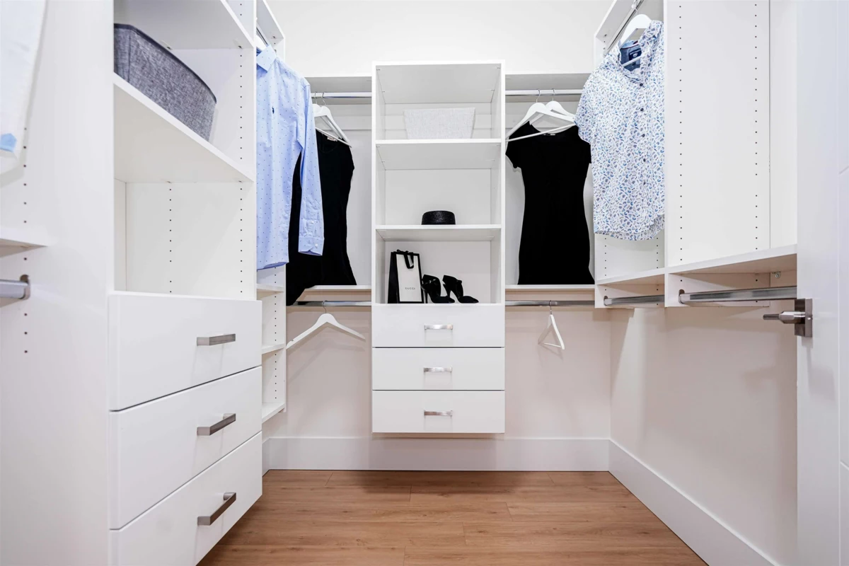 Hallway Photo of 14742 62a Avenue, Surrey, BC