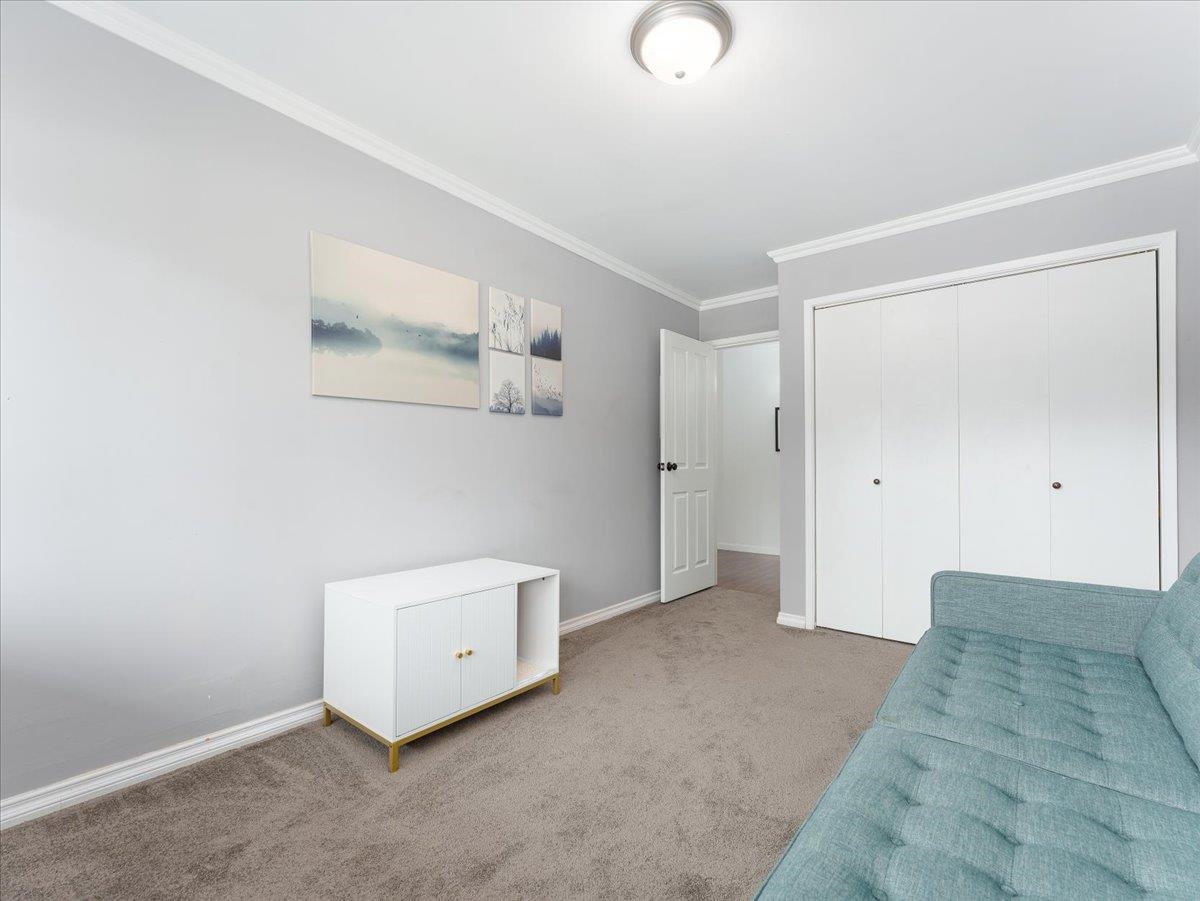 Basement Recreation Room Photo of 301 155 E 5th Street, North Vancouver, BC