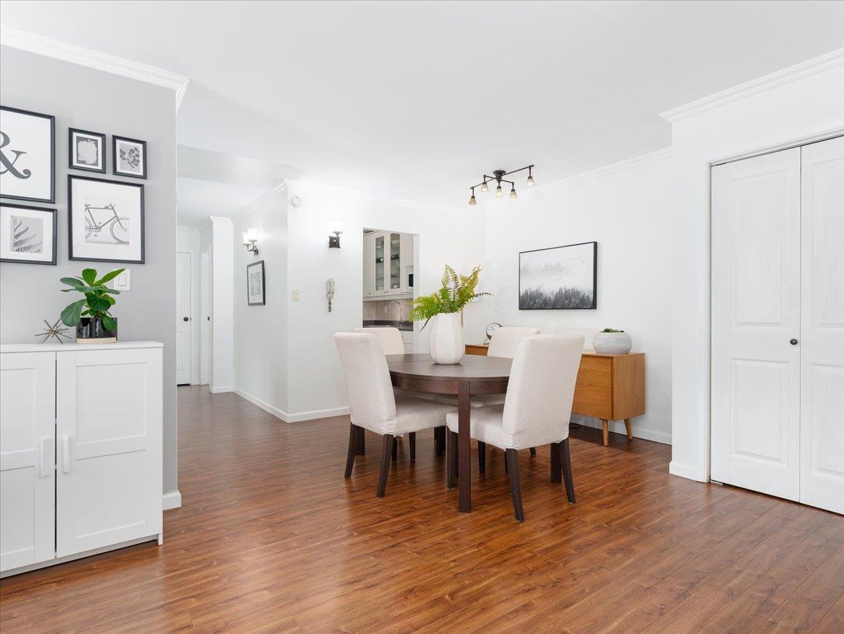 Breakfast Nook Photo of 301 155 E 5th Street, North Vancouver, BC