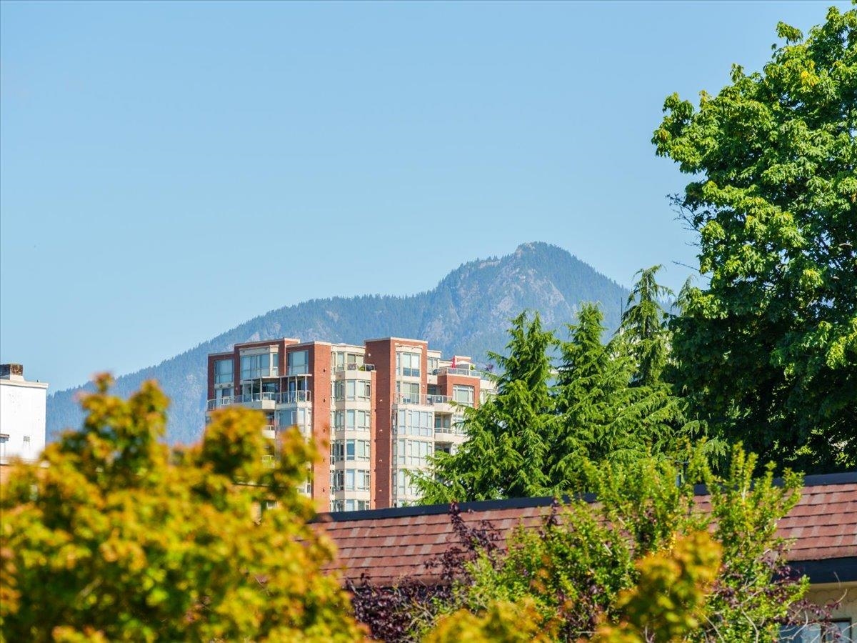 Garage Interior Photo of 301 155 E 5th Street, North Vancouver, BC
