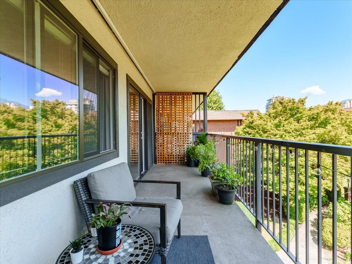 Outdoor Patio Photo of 301 155 E 5th Street, North Vancouver, BC