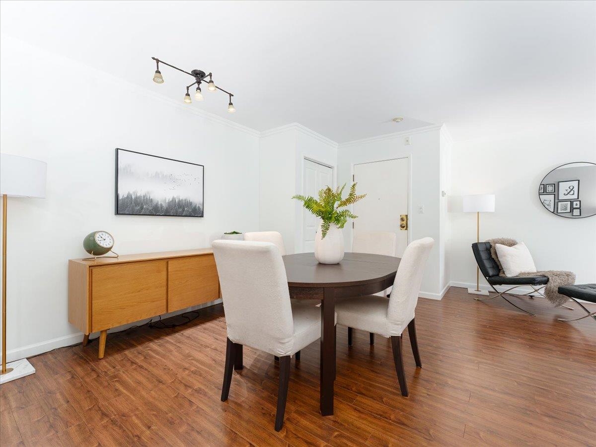 Primary Bedroom Photo of 301 155 E 5th Street, North Vancouver, BC