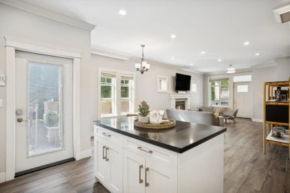 102 910 Delestre Avenue, Coquitlam, BC, Coquitlam — Half Duplex for sale
