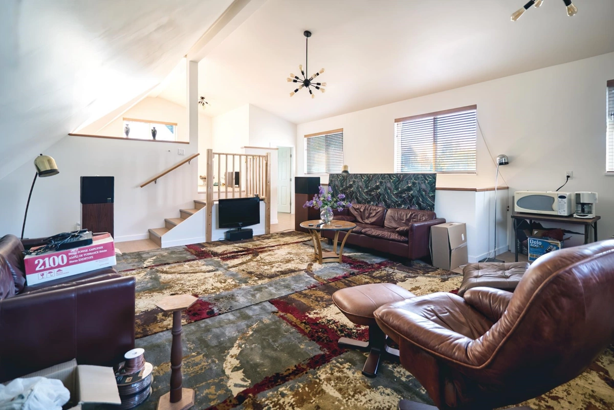 Front Yard Photo of 5005 Bay Road, Sechelt, BC