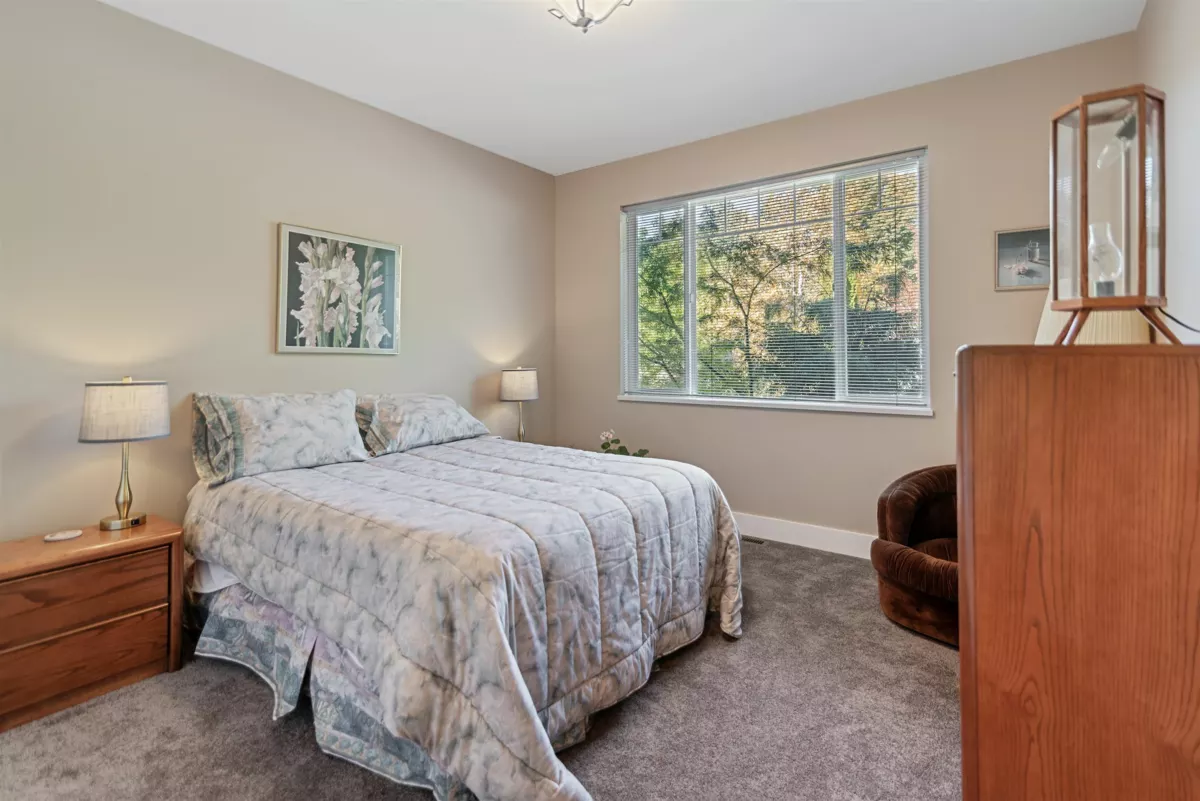 Laundry Room Photo of 5005 Bay Road, Sechelt, BC