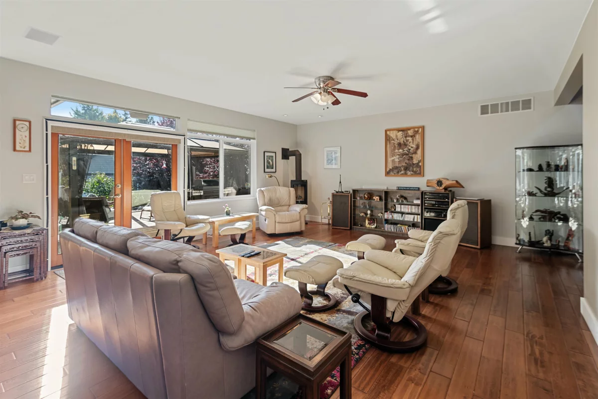 Pantry Photo of 5005 Bay Road, Sechelt, BC