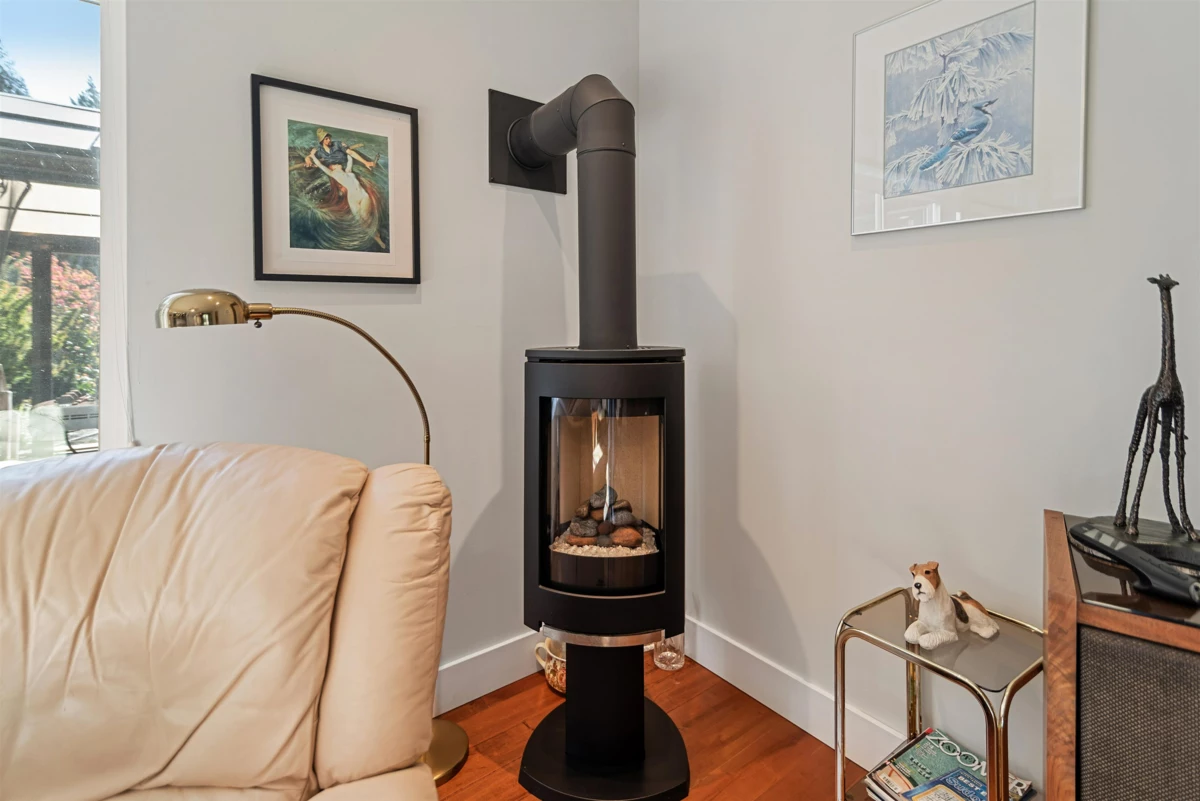 Primary Bathroom Photo of 5005 Bay Road, Sechelt, BC