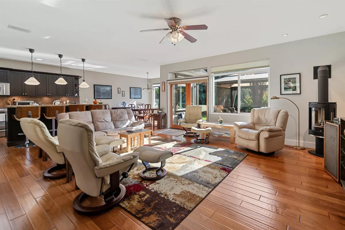 Primary Bedroom Photo of 5005 Bay Road, Sechelt, BC