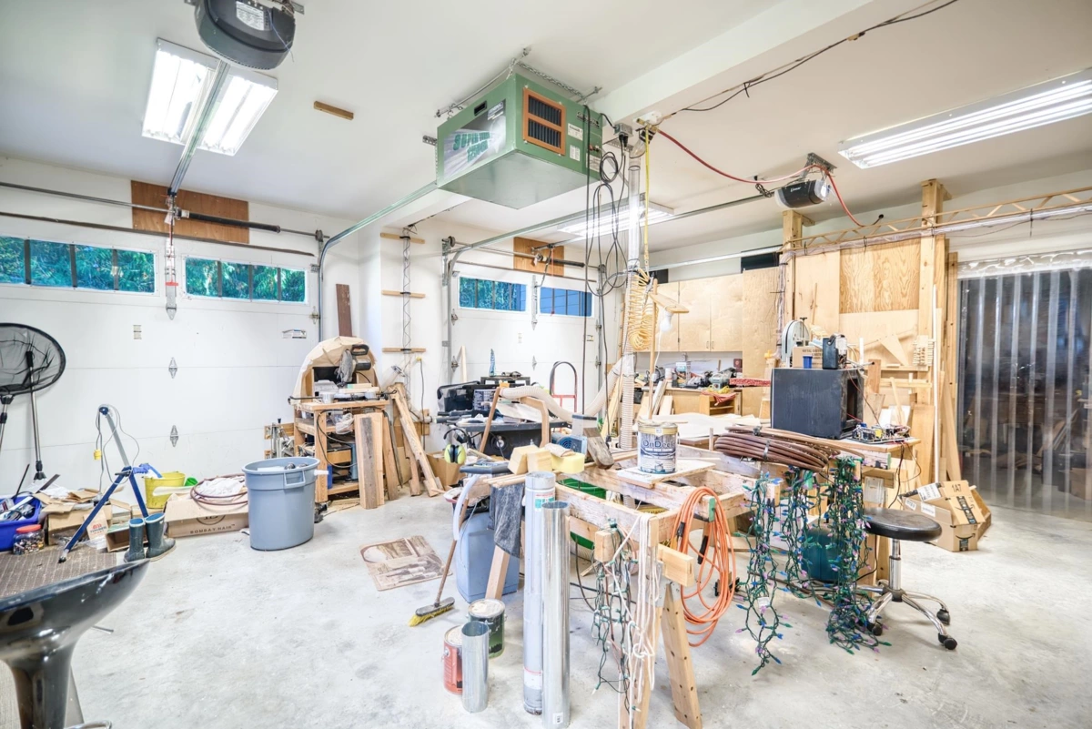 Swimming Pool Photo of 5005 Bay Road, Sechelt, BC