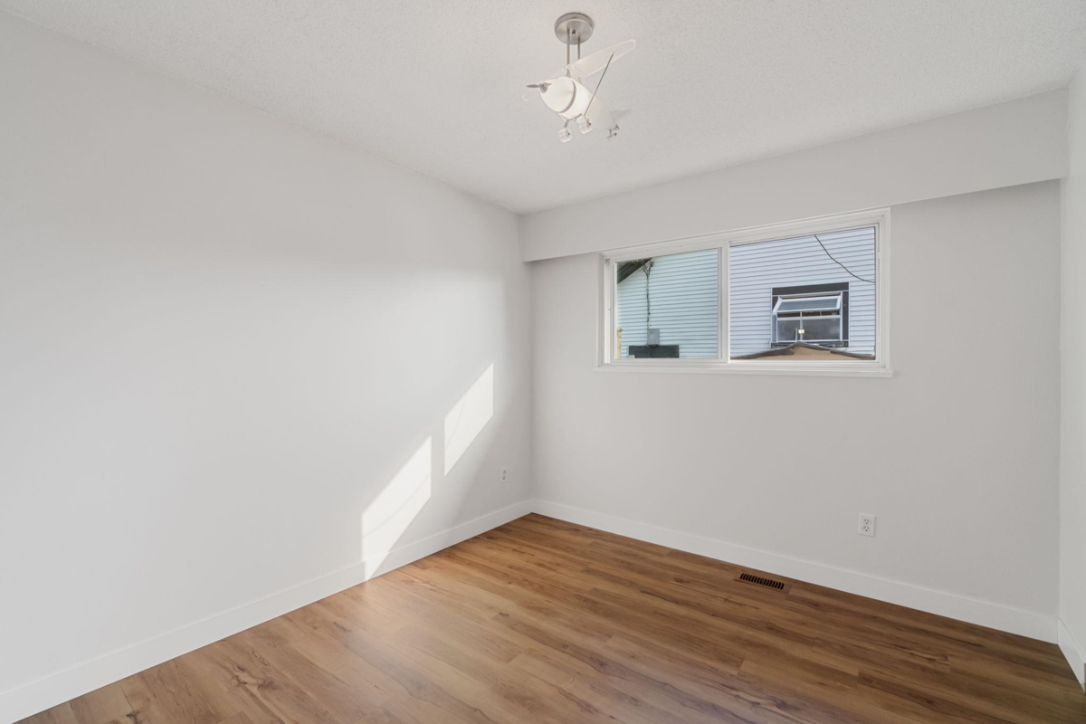 Bedroom 4 Photo of 1431 Elinor Crescent, Port Coquitlam, BC