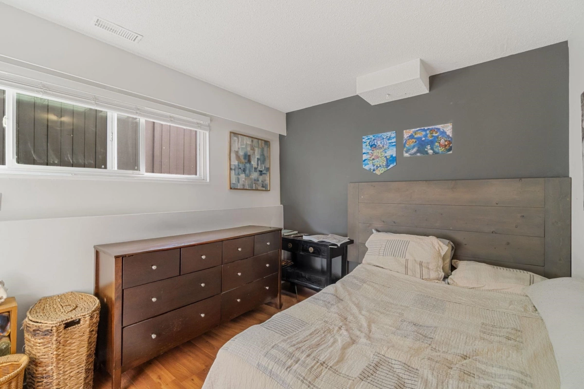 Entry Foyer Photo of 1431 Elinor Crescent, Port Coquitlam, BC