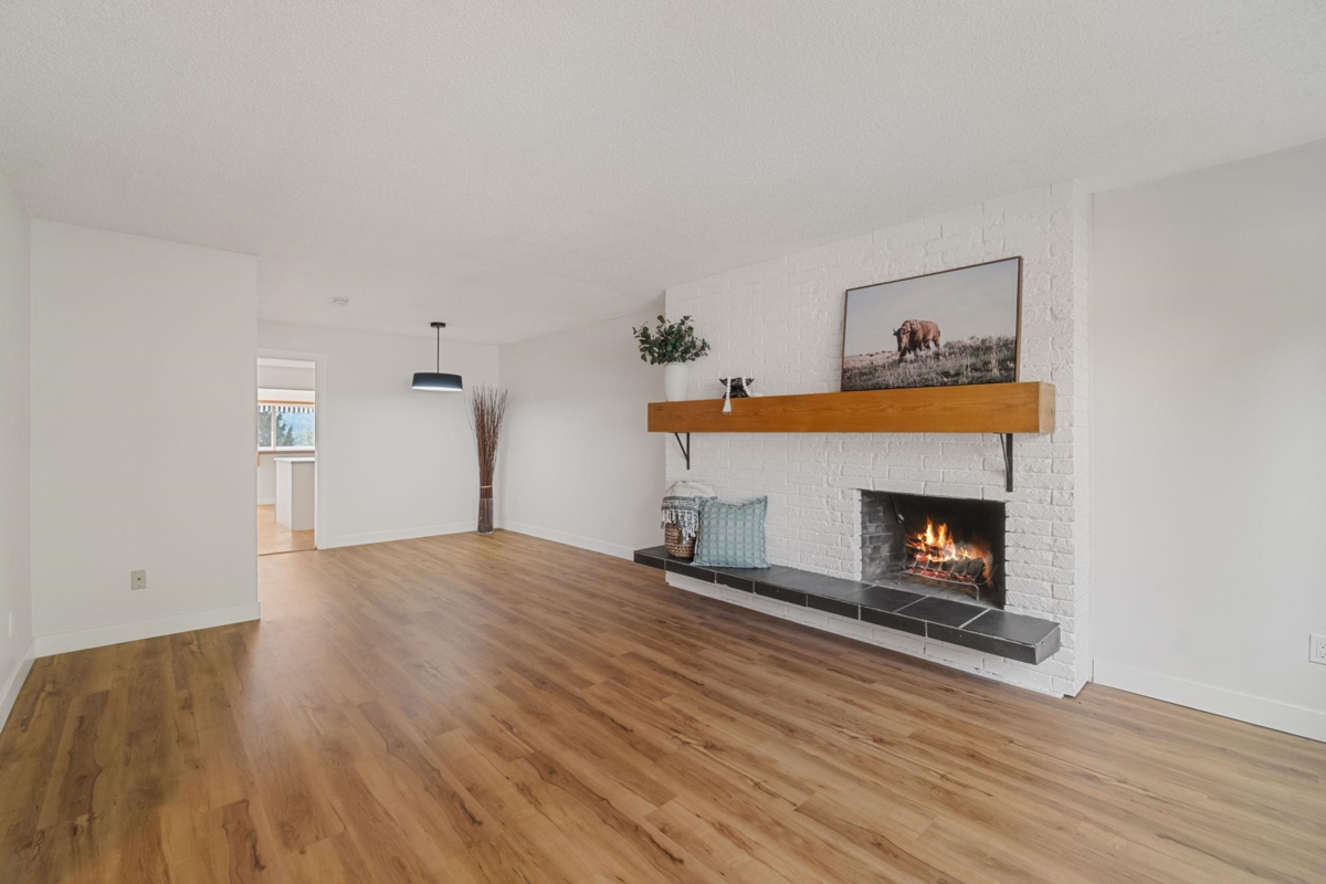Living Room Photo of 1431 Elinor Crescent, Port Coquitlam, BC