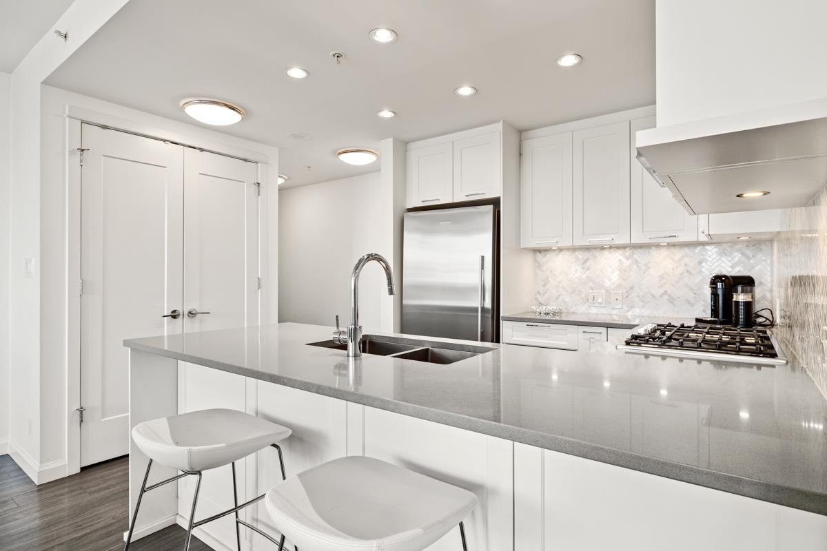 Dining Area Photo of 2101 520 Como Lake Avenue, Coquitlam, BC