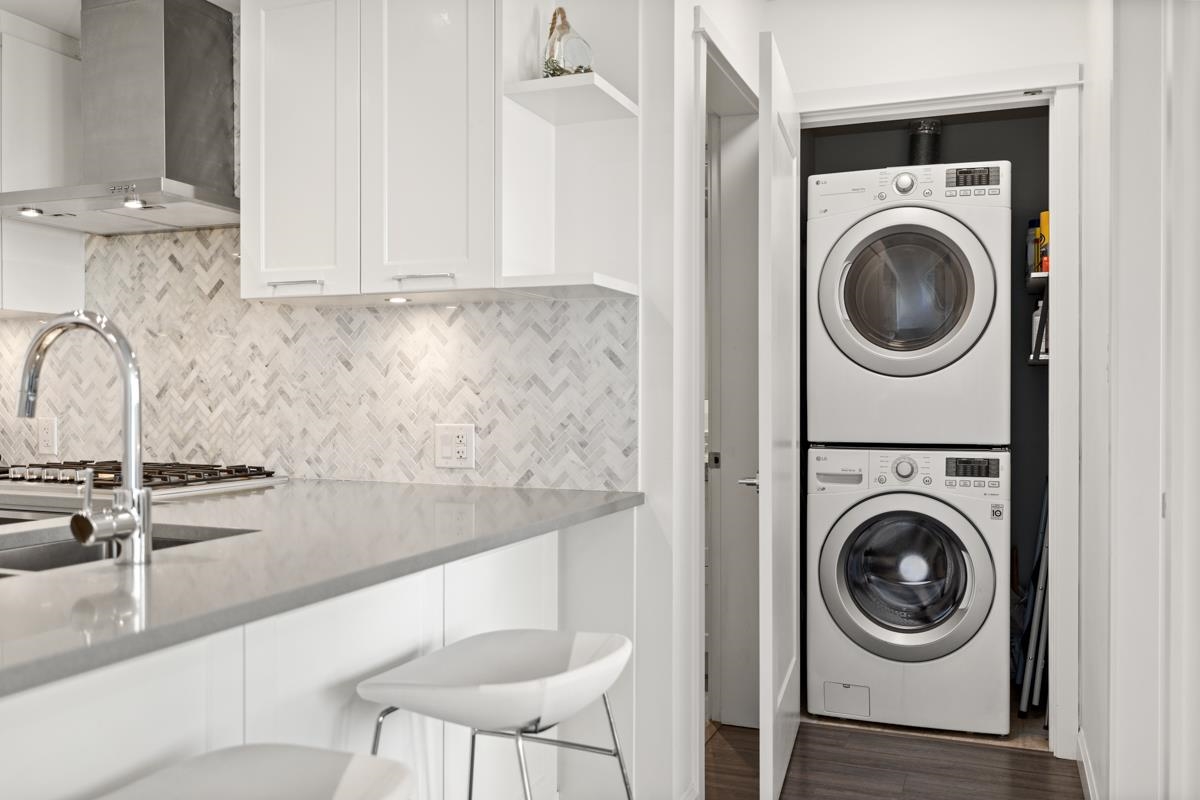 Guest Bathroom Photo of 2101 520 Como Lake Avenue, Coquitlam, BC