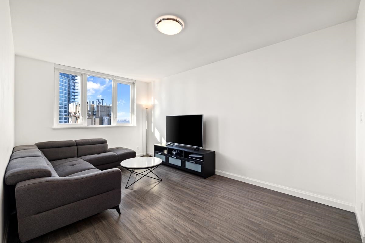 Kitchen Island Photo of 2101 520 Como Lake Avenue, Coquitlam, BC