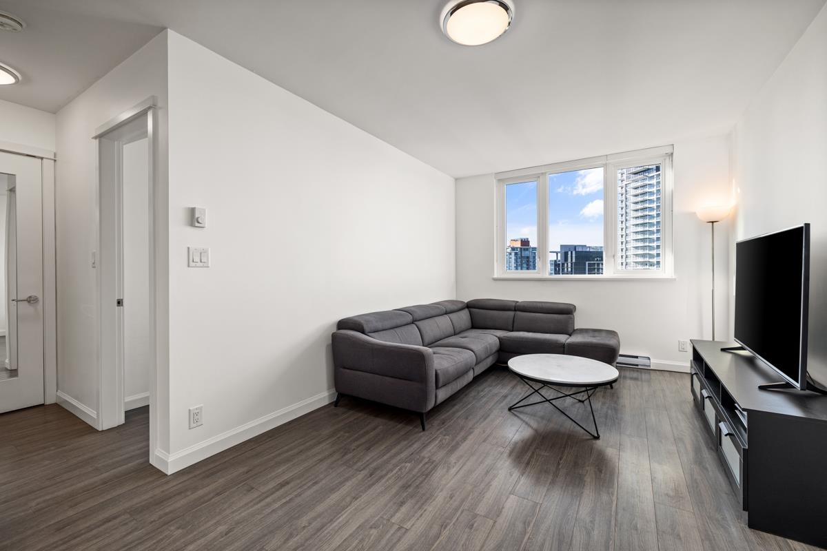 Kitchen Photo of 2101 520 Como Lake Avenue, Coquitlam, BC