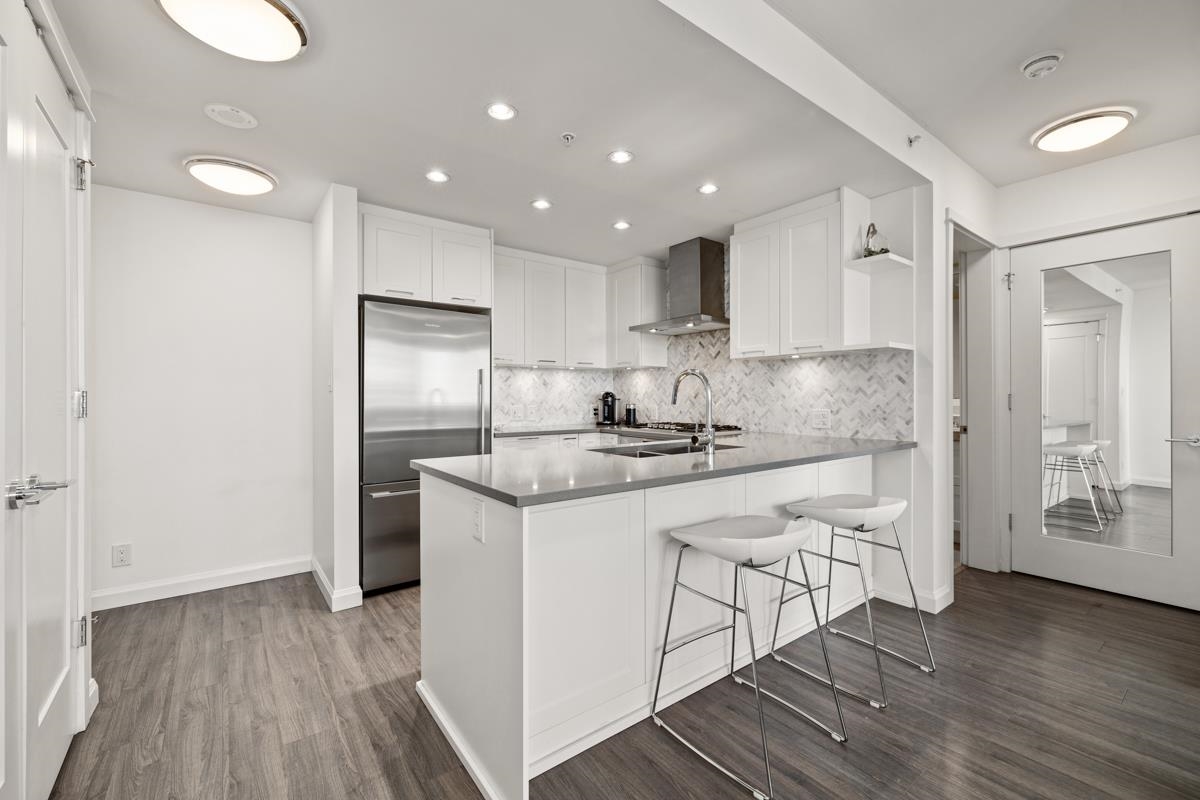 Living Room Photo of 2101 520 Como Lake Avenue, Coquitlam, BC