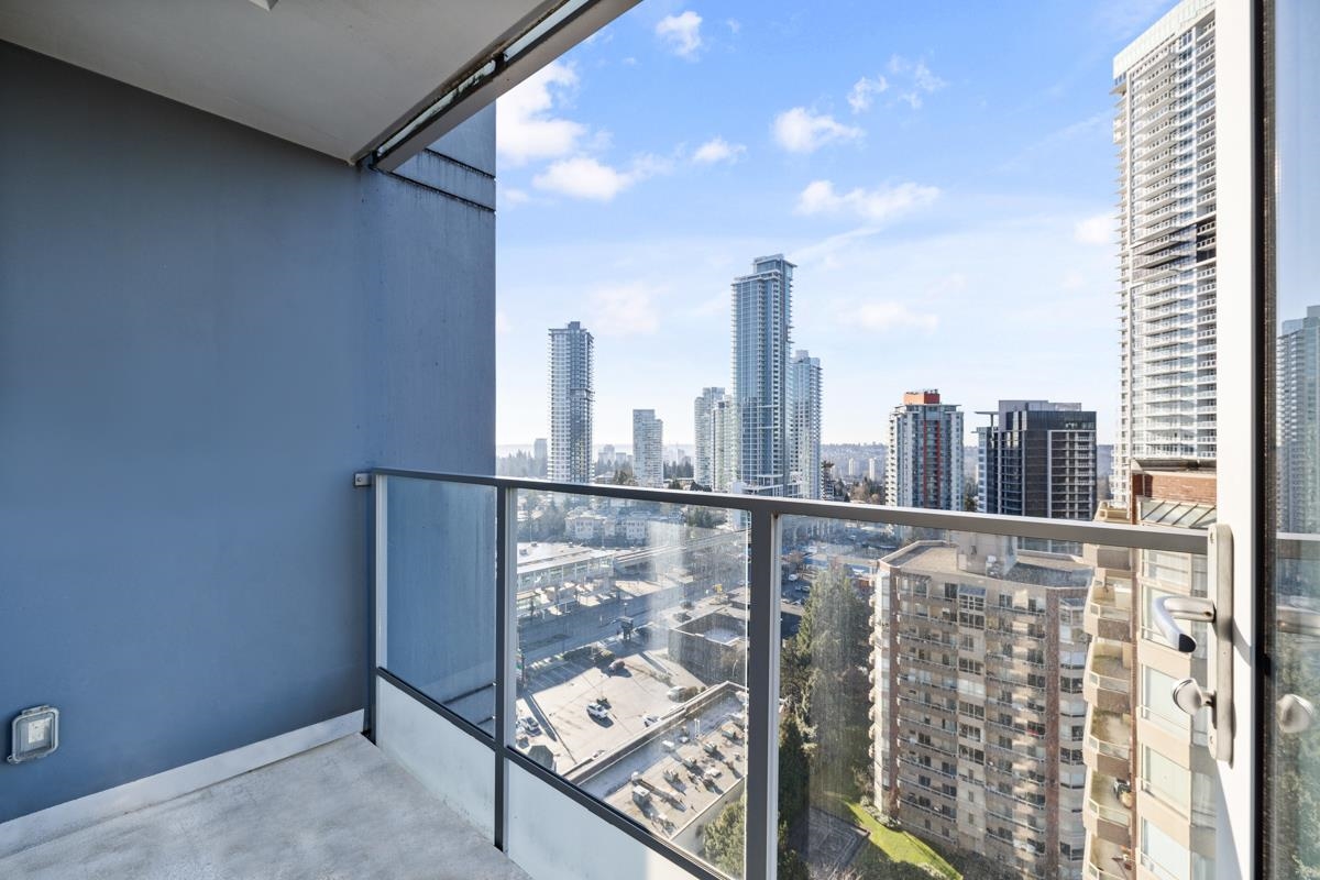 Primary Bathroom Photo of 2101 520 Como Lake Avenue, Coquitlam, BC