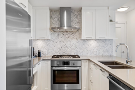 2101 520 Como Lake Avenue, Coquitlam, BC