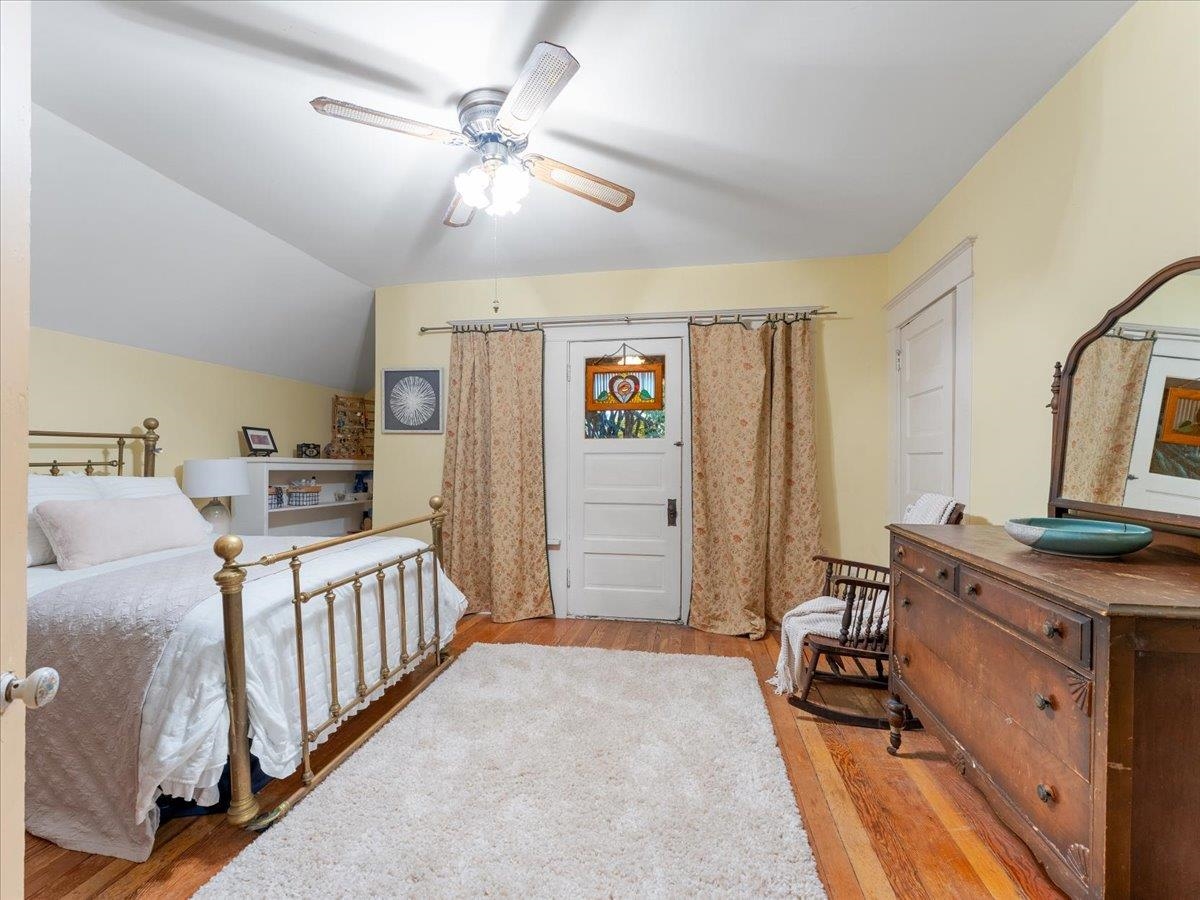 Guest Bathroom Photo of 2648 Templeton Drive, Vancouver, BC