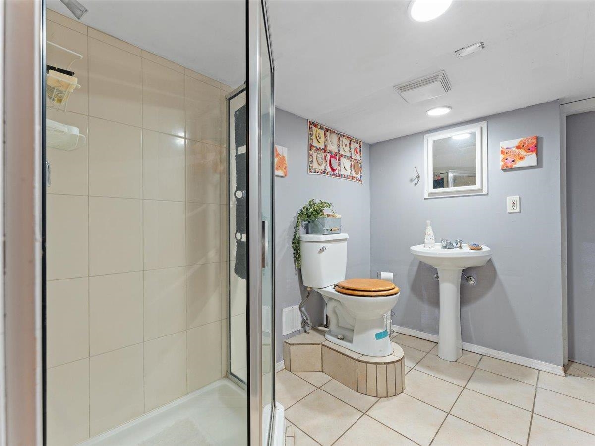 Hallway Photo of 2648 Templeton Drive, Vancouver, BC