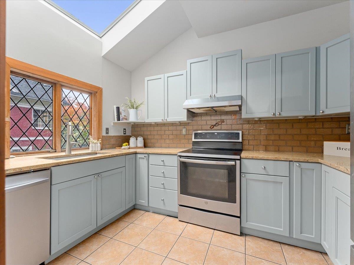 Primary Bedroom Photo of 2648 Templeton Drive, Vancouver, BC