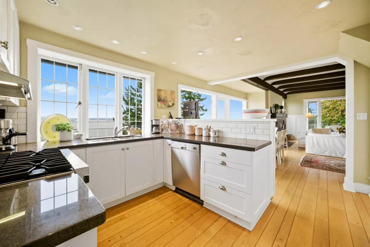 Bedroom 2 Photo of 3654 Creery Avenue, West Vancouver, BC