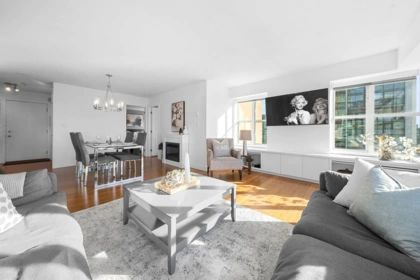 804 1555 Eastern Avenue, North Vancouver, BC, North Vancouver — Apartment/Condo for sale