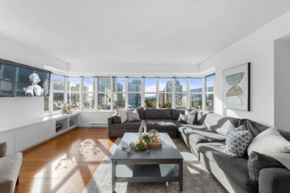 804 1555 Eastern Avenue, North Vancouver, BC, North Vancouver — Apartment/Condo for sale