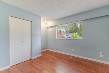 Entry Foyer Photo of 6457 Summit Crescent, Delta, BC