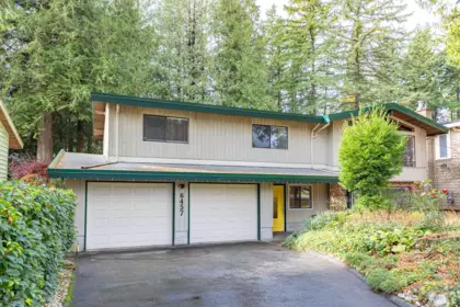6457 Summit Crescent, Delta, BC, Delta — Single Family Residence for sale