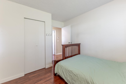 Guest Bathroom Photo of 6457 Summit Crescent, Delta, BC