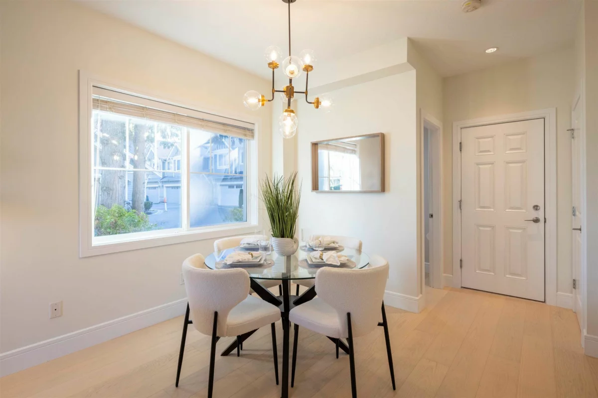 Kitchen Island Photo of 1 7288 Blundell Road, Richmond, BC