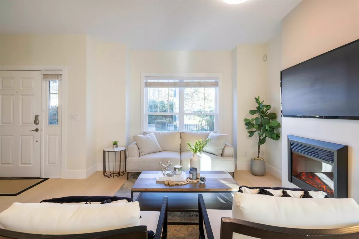 Kitchen Photo of 1 7288 Blundell Road, Richmond, BC