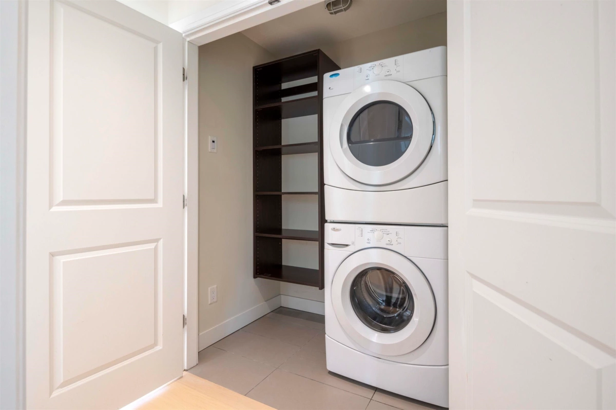 Office / Den Photo of 1 7288 Blundell Road, Richmond, BC