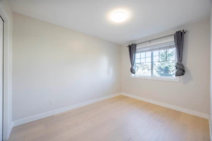 Bedroom 2 Photo of 1 7288 Blundell Road, Richmond, BC