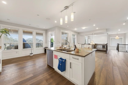 Entry Foyer Photo of 4117 Williams Road, Richmond, BC