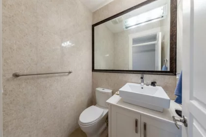 Guest Bathroom Photo of 4117 Williams Road, Richmond, BC